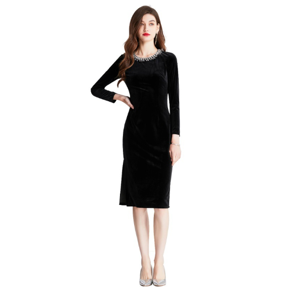Elegant Black Velvet Dress for Banquet Hosts